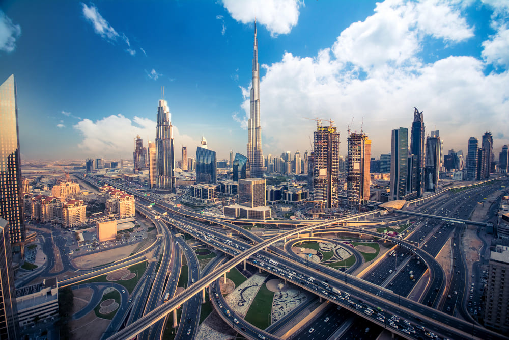 UAE Suspends Stock Markets After Iran Strikes as Gulf Shares Slide